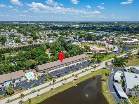 8039 Garden Drive Seminole FL 33777
