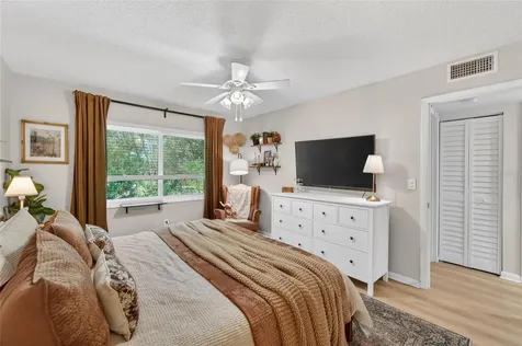 8039 Garden Drive Seminole FL 33777
