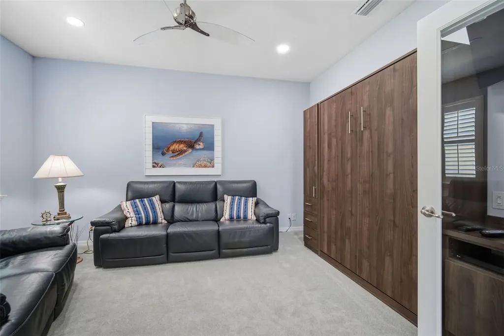 8111 Pine Crest Street Seminole FL 33777
