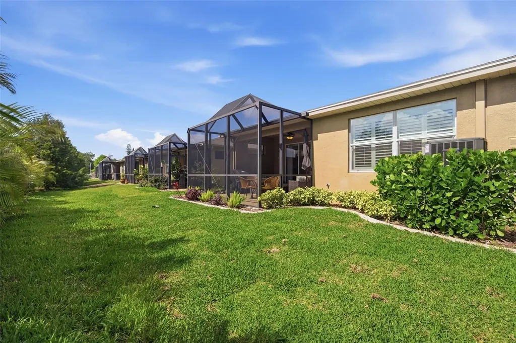 8111 Pine Crest Street Seminole FL 33777
