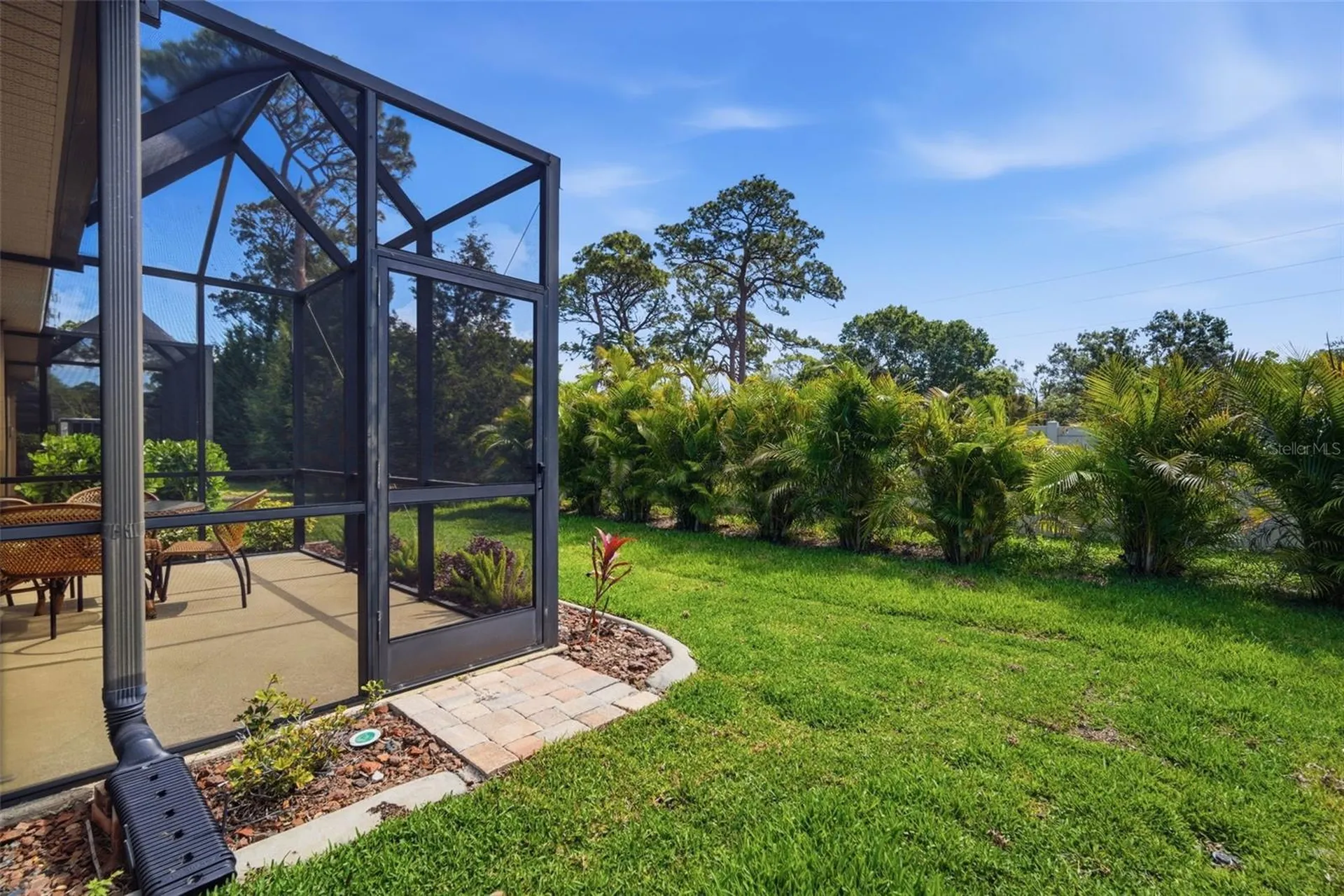 8111 Pine Crest Street Seminole FL 33777