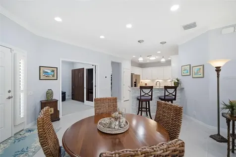 8111 Pine Crest Street Seminole FL 33777