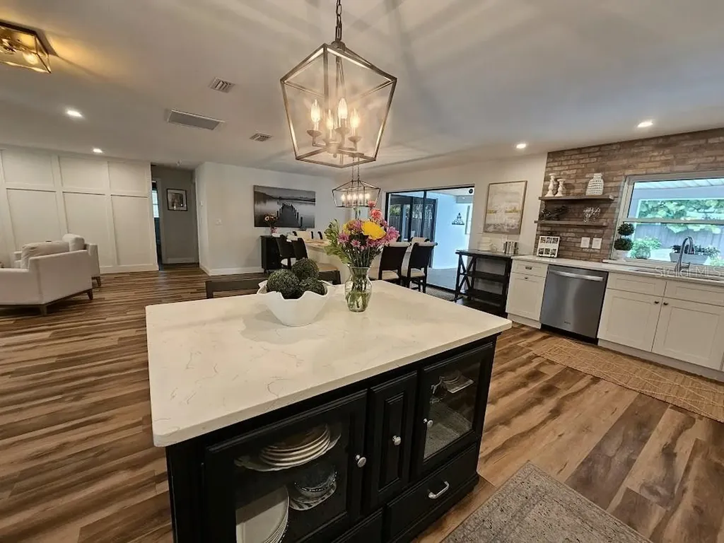 2186 Oak Grove Drive Clearwater FL 33764
