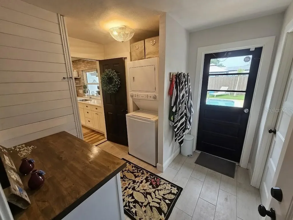 2186 Oak Grove Drive Clearwater FL 33764