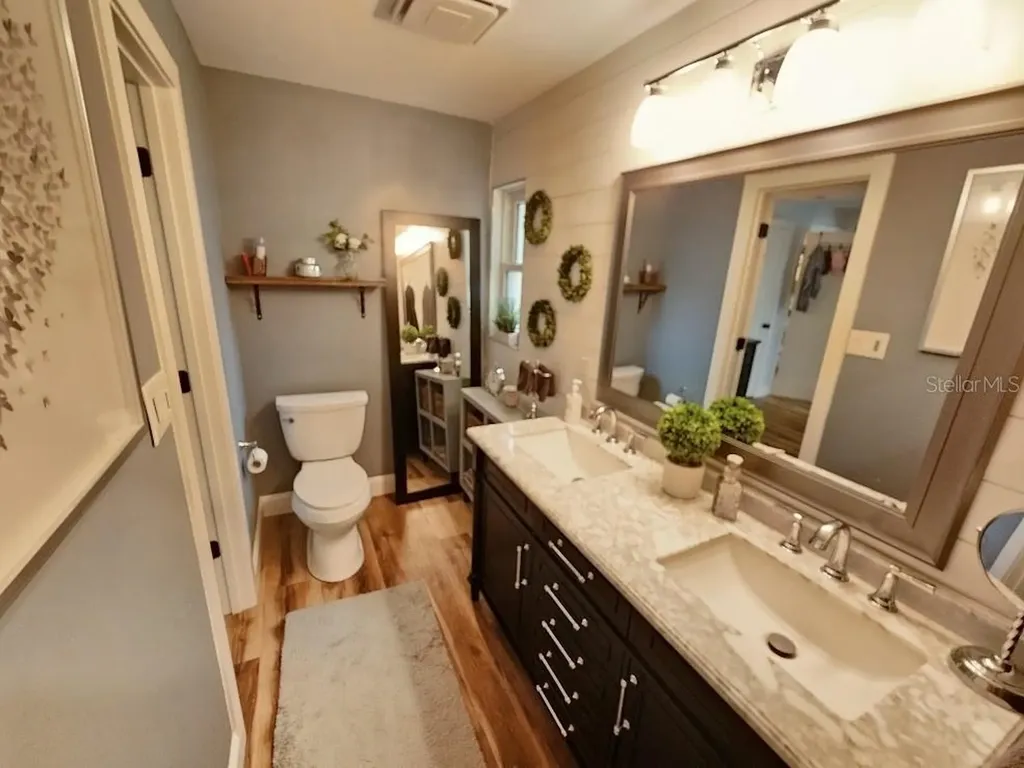 2186 Oak Grove Drive Clearwater FL 33764