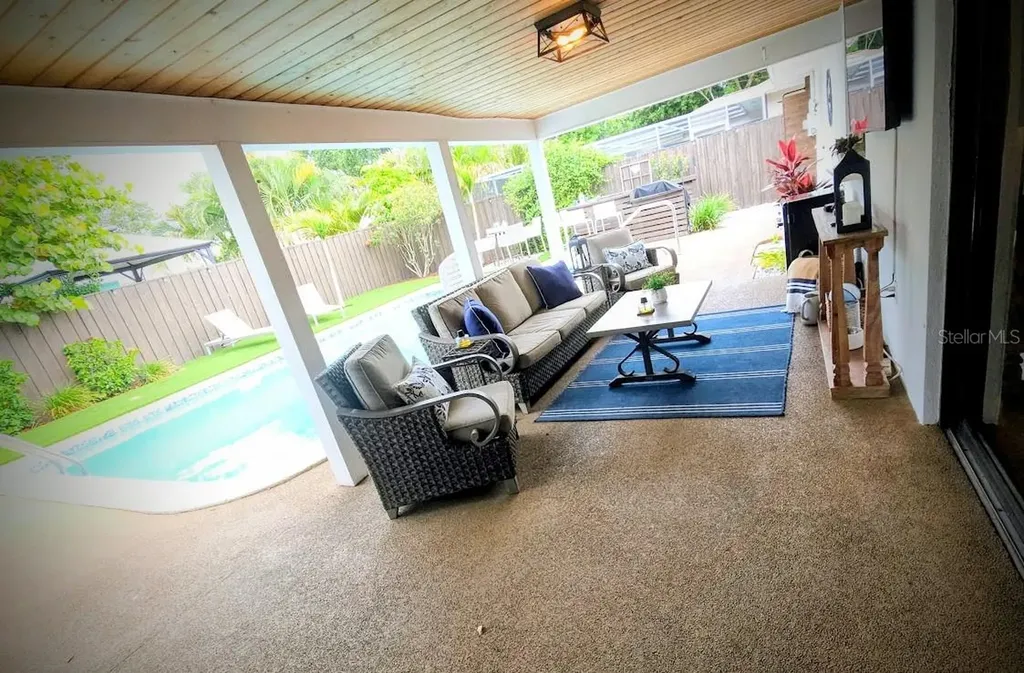 2186 Oak Grove Drive Clearwater FL 33764