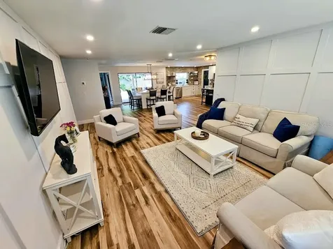 2186 Oak Grove Drive Clearwater FL 33764