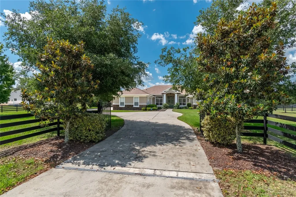 6957 NW 54th Loop Ocala FL 34482
