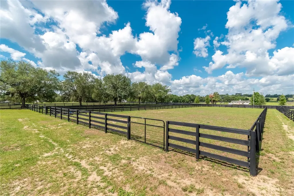 6957 NW 54th Loop Ocala FL 34482