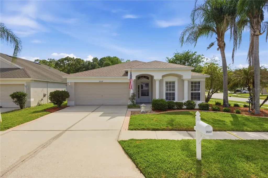 25337 Lexington Oaks Boulevard Wesley Chapel FL 33544