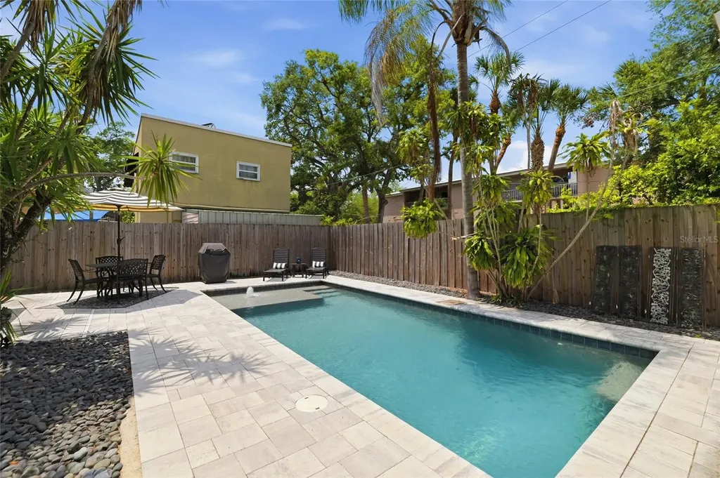 3807 W Palmira Avenue Tampa FL 33629