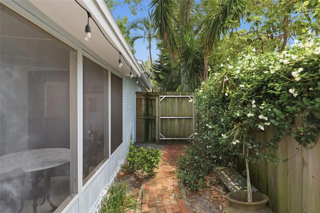 3807 W Palmira Avenue Tampa FL 33629