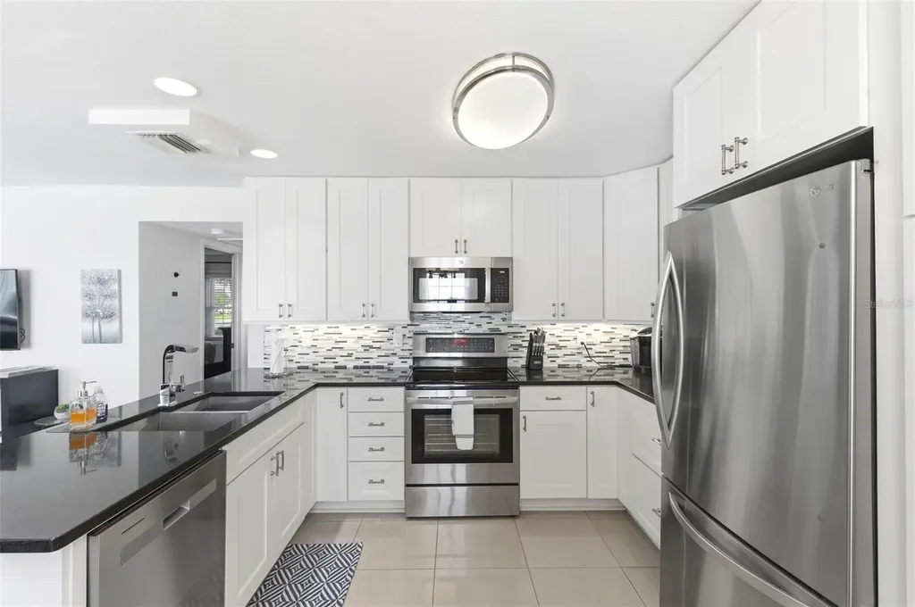 5280 Coquina Key Drive SE St Petersburg FL 33705