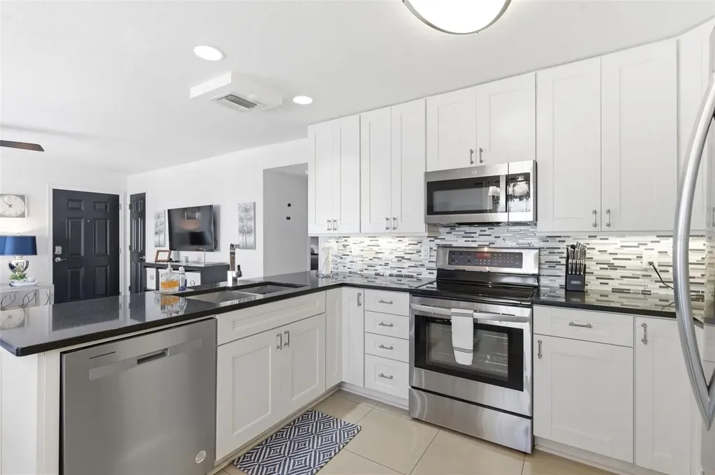 5280 Coquina Key Drive SE St Petersburg FL 33705