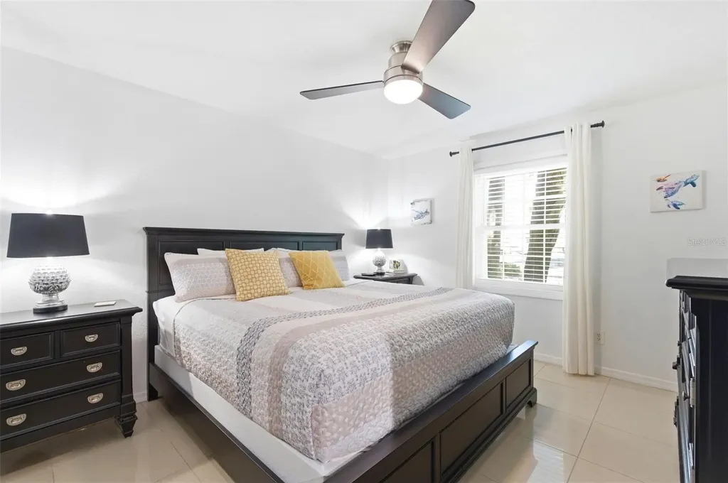 5280 Coquina Key Drive SE St Petersburg FL 33705