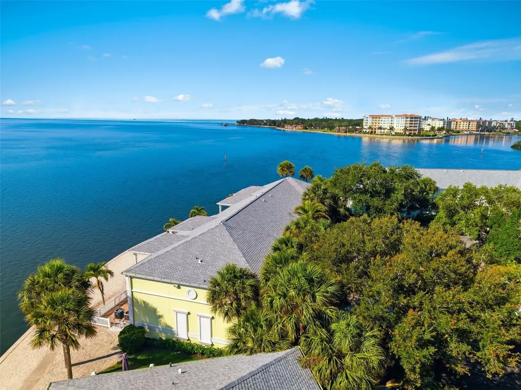 5280 Coquina Key Drive SE St Petersburg FL 33705