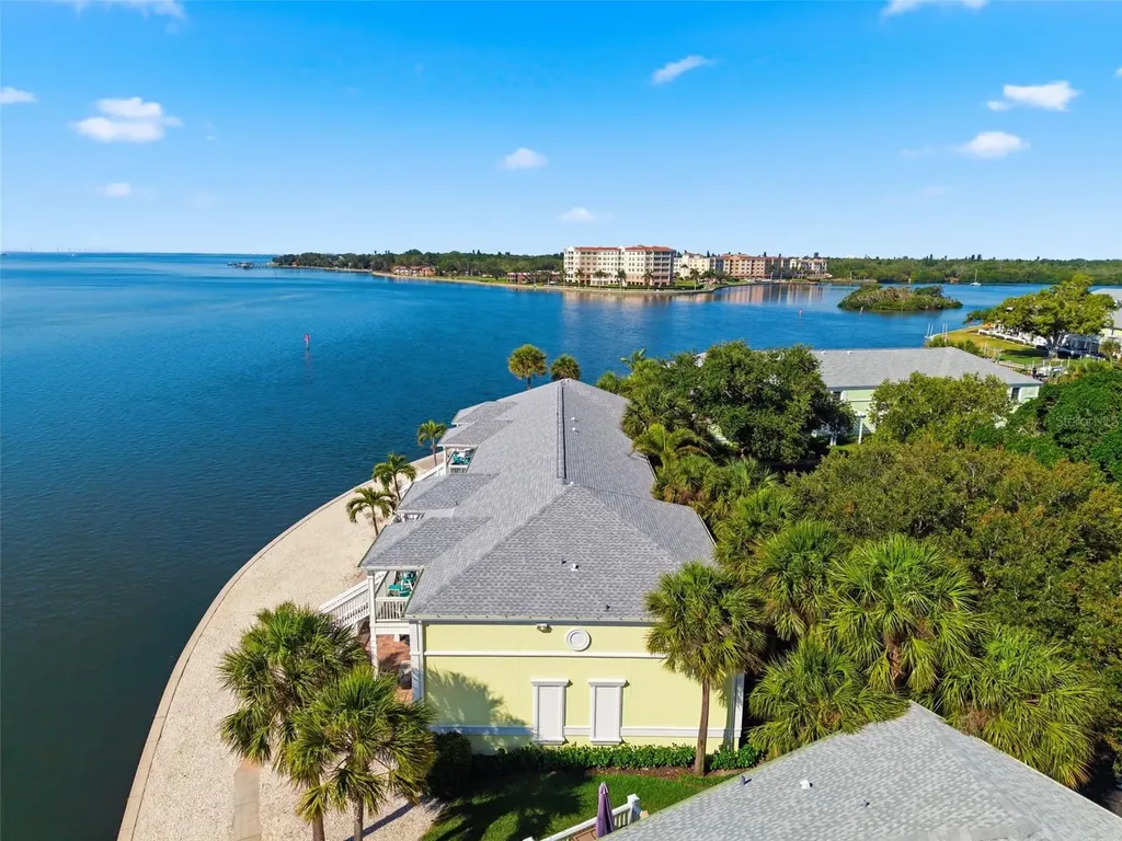 5280 Coquina Key Drive SE St Petersburg FL 33705
