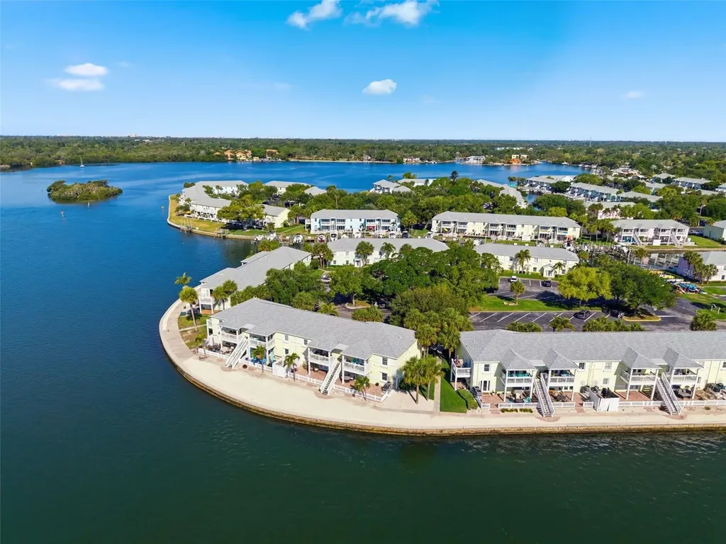 5280 Coquina Key Drive SE St Petersburg FL 33705