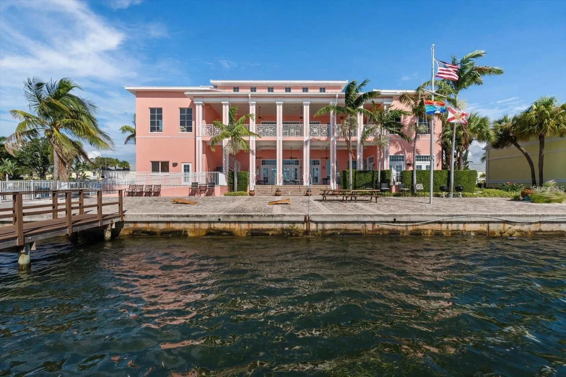 5280 Coquina Key Drive SE St Petersburg FL 33705
