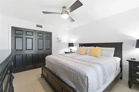 5280 Coquina Key Drive SE St Petersburg FL 33705