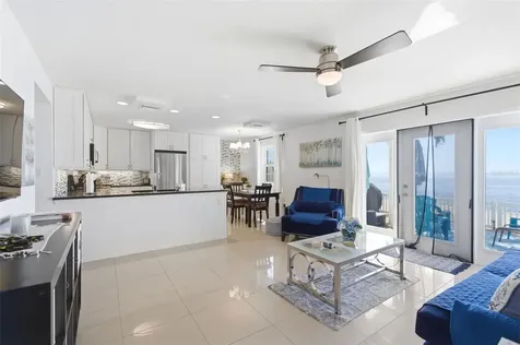 5280 Coquina Key Drive SE St Petersburg FL 33705
