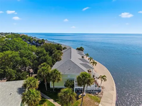 5280 Coquina Key Drive SE St Petersburg FL 33705