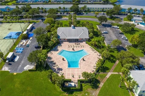 5280 Coquina Key Drive SE St Petersburg FL 33705
