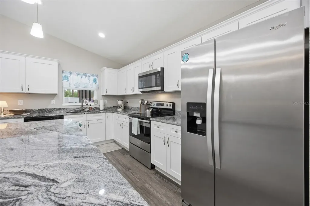 141 Fisher Way Ocklawaha FL 32179