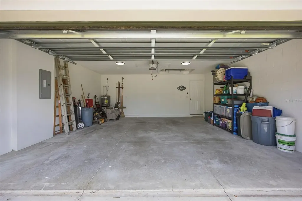 141 Fisher Way Ocklawaha FL 32179