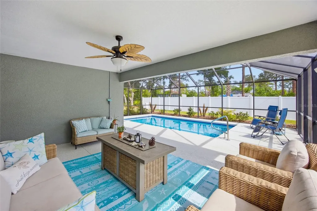 141 Fisher Way Ocklawaha FL 32179