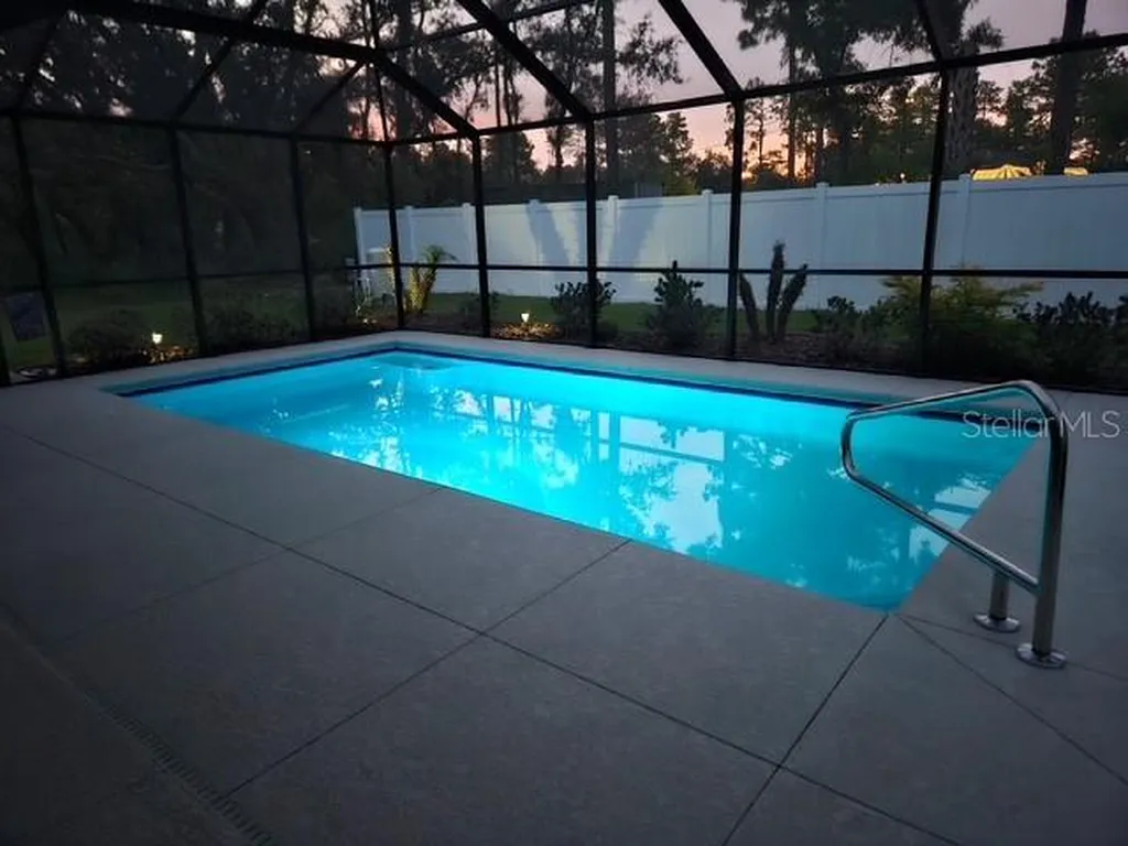 141 Fisher Way Ocklawaha FL 32179