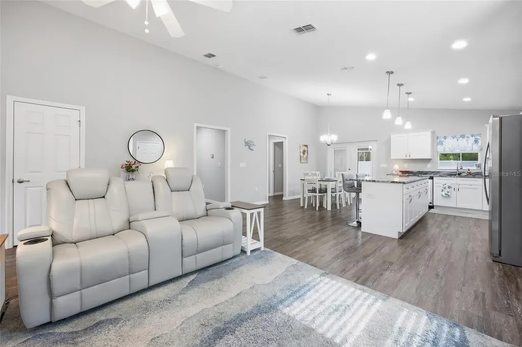 141 Fisher Way Ocklawaha FL 32179