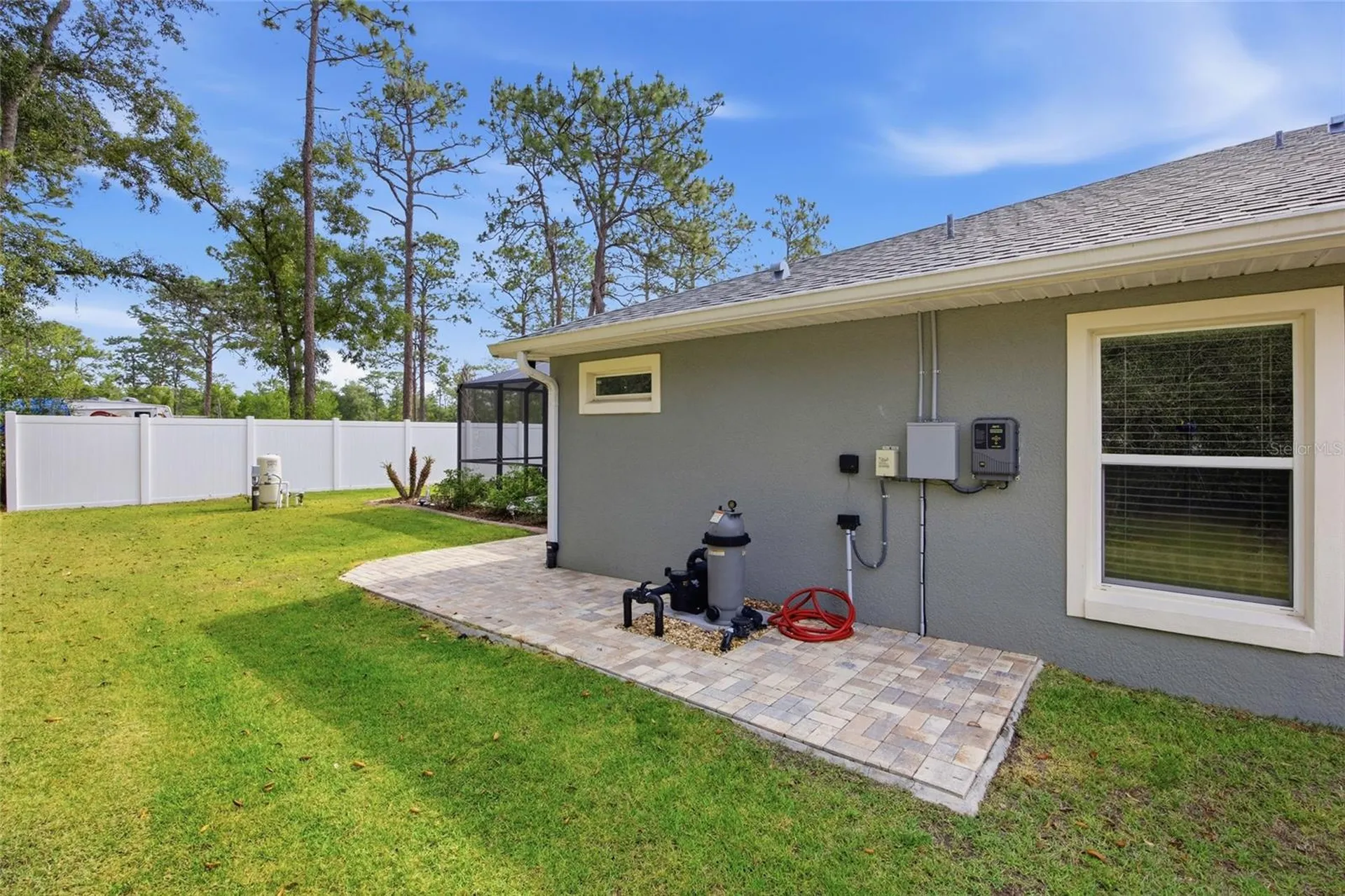 141 Fisher Way Ocklawaha FL 32179
