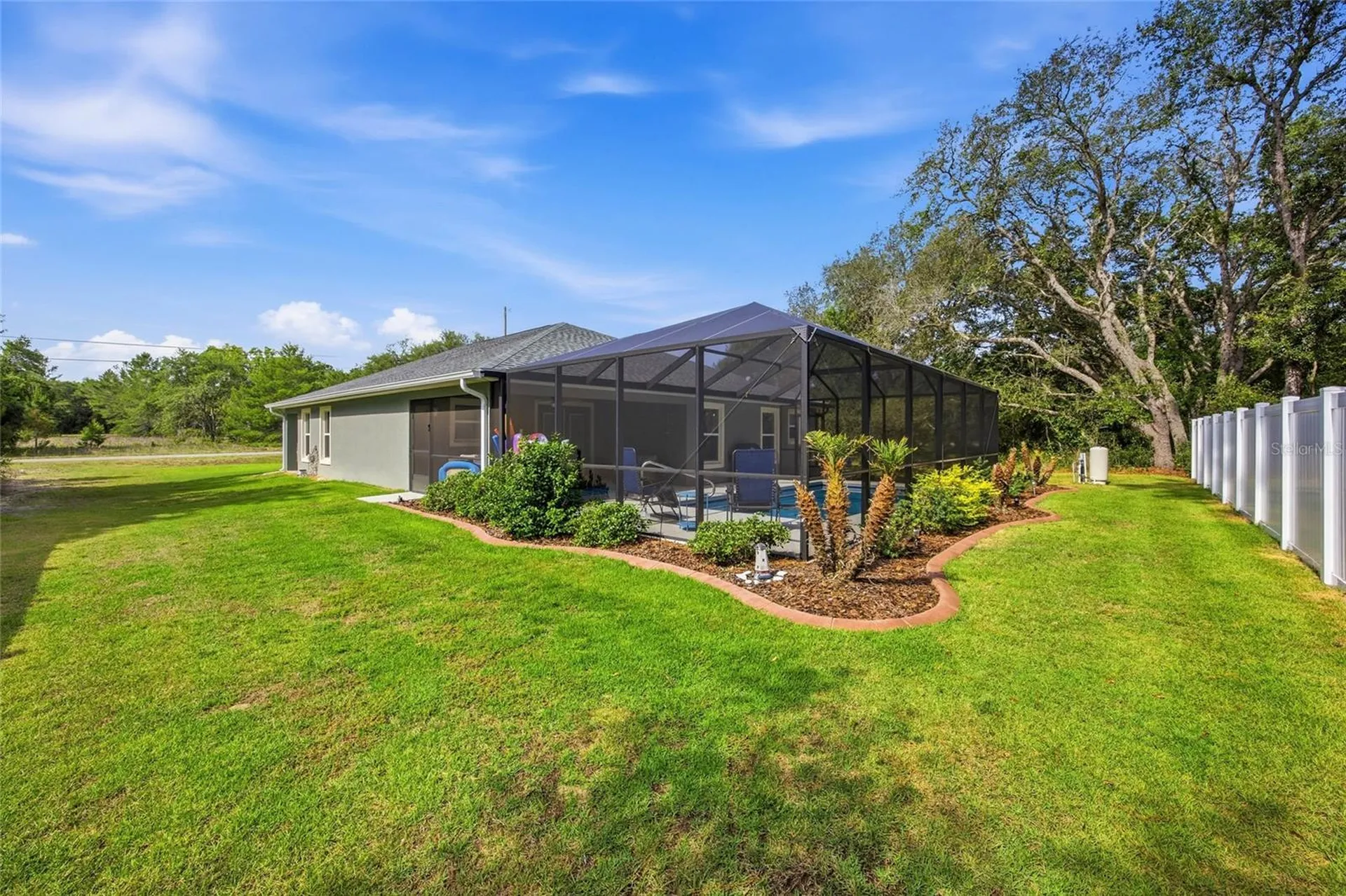 141 Fisher Way Ocklawaha FL 32179