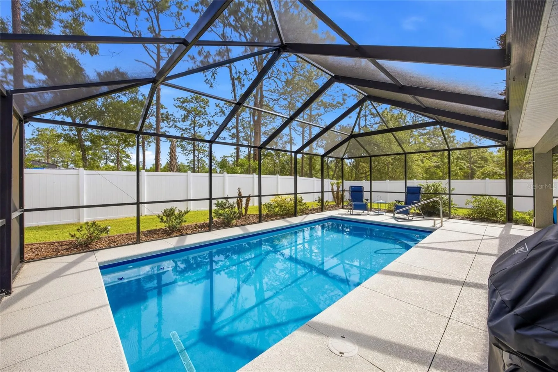141 Fisher Way Ocklawaha FL 32179