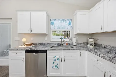 141 Fisher Way Ocklawaha FL 32179