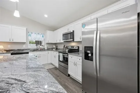 141 Fisher Way Ocklawaha FL 32179
