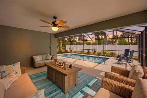 141 Fisher Way Ocklawaha FL 32179