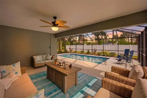 141 Fisher Way Ocklawaha FL 32179