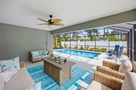 141 Fisher Way Ocklawaha FL 32179