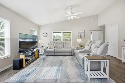 141 Fisher Way Ocklawaha FL 32179