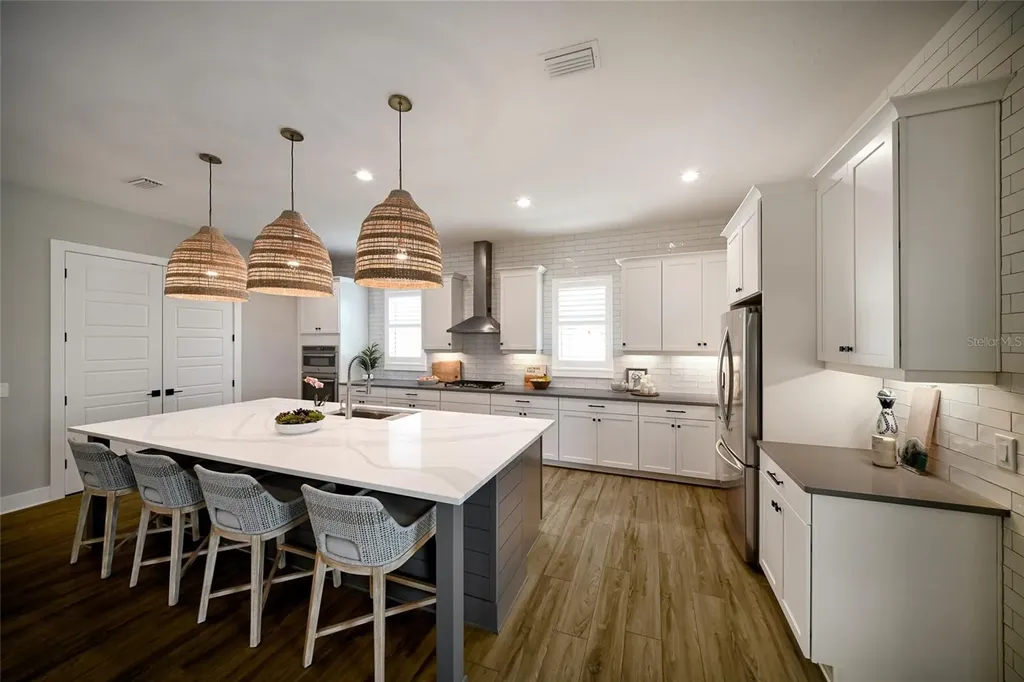 8092 Grande Shores Drive Sarasota FL 34240