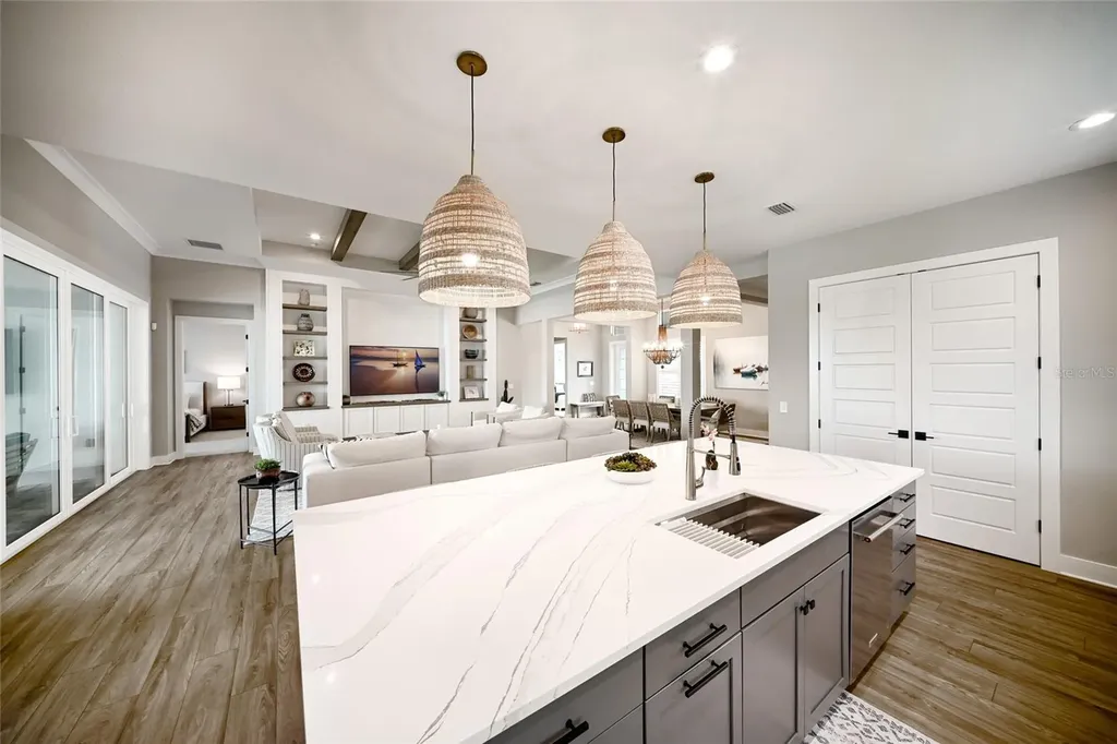 8092 Grande Shores Drive Sarasota FL 34240