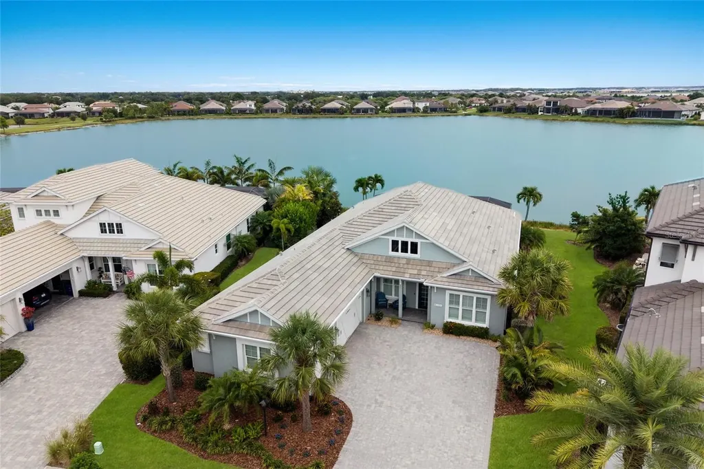 8092 Grande Shores Drive Sarasota FL 34240
