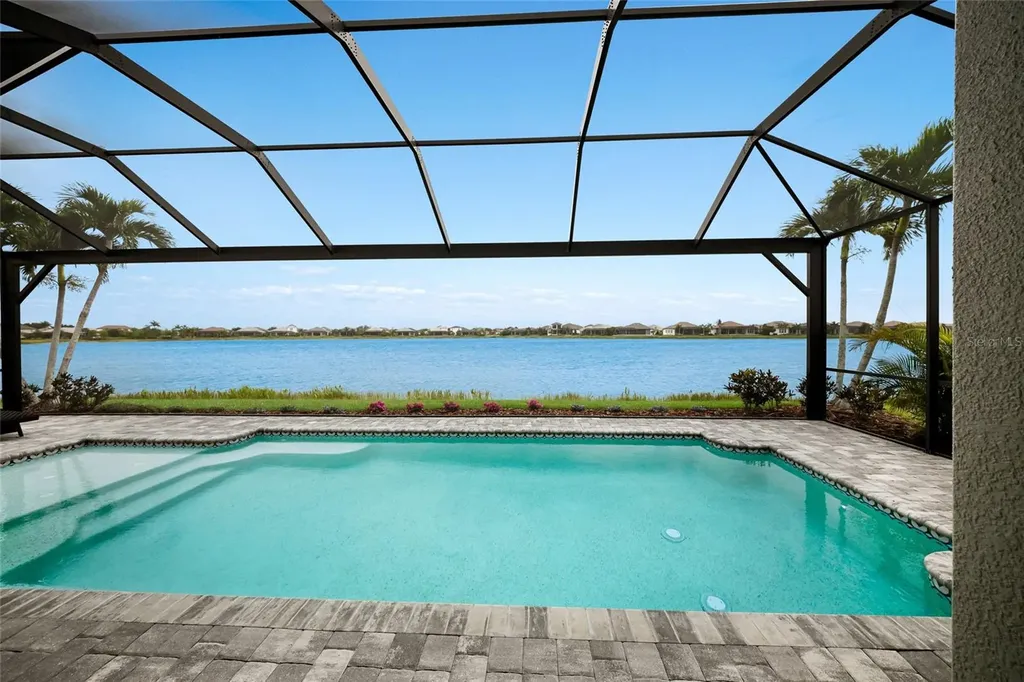 8092 Grande Shores Drive Sarasota FL 34240