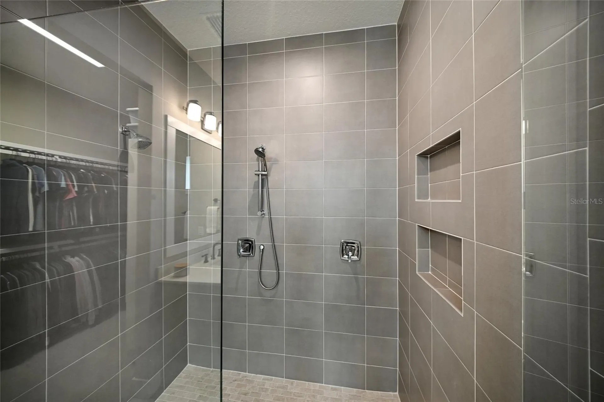 8092 Grande Shores Drive Sarasota FL 34240