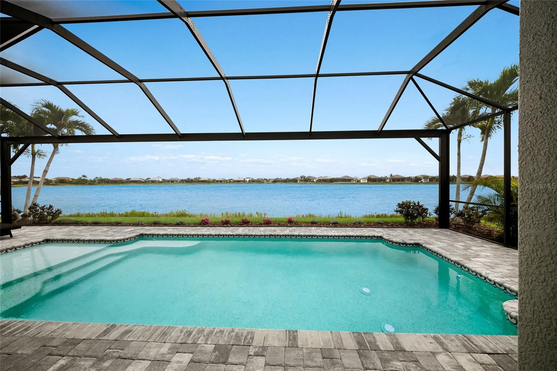 8092 Grande Shores Drive Sarasota FL 34240