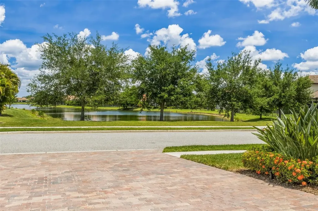 5632 Goodpasture Glen Bradenton FL 34211
