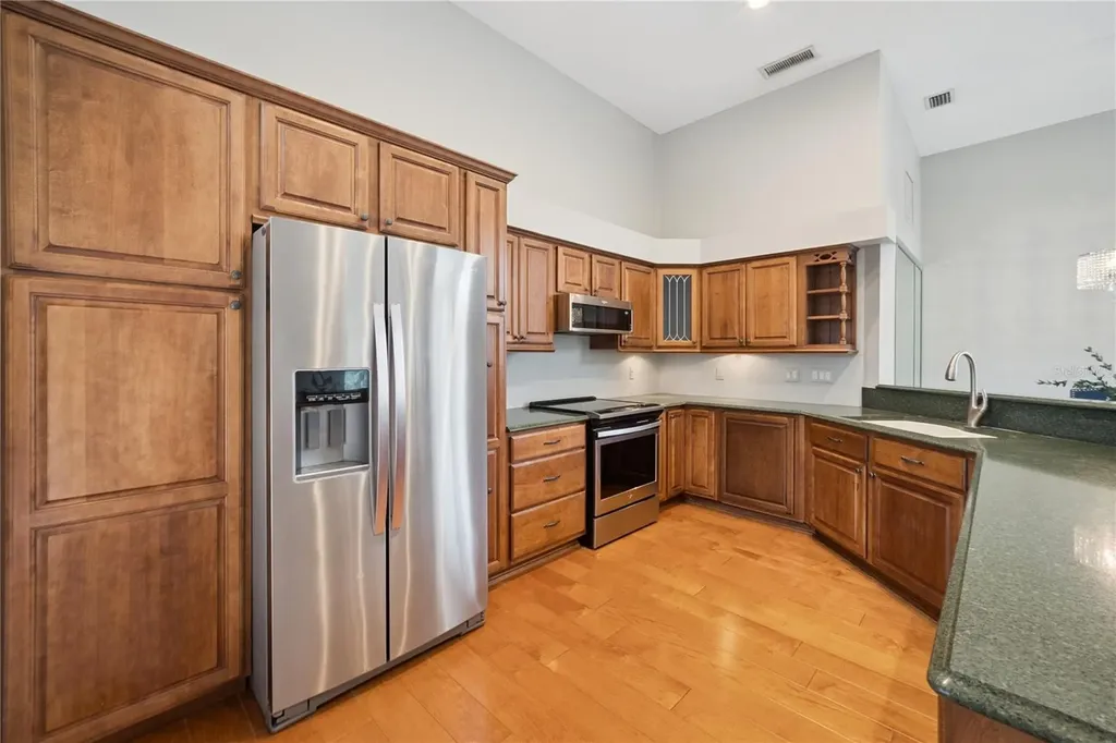 2928 Lake Pineloch Boulevard Orlando FL 32806
