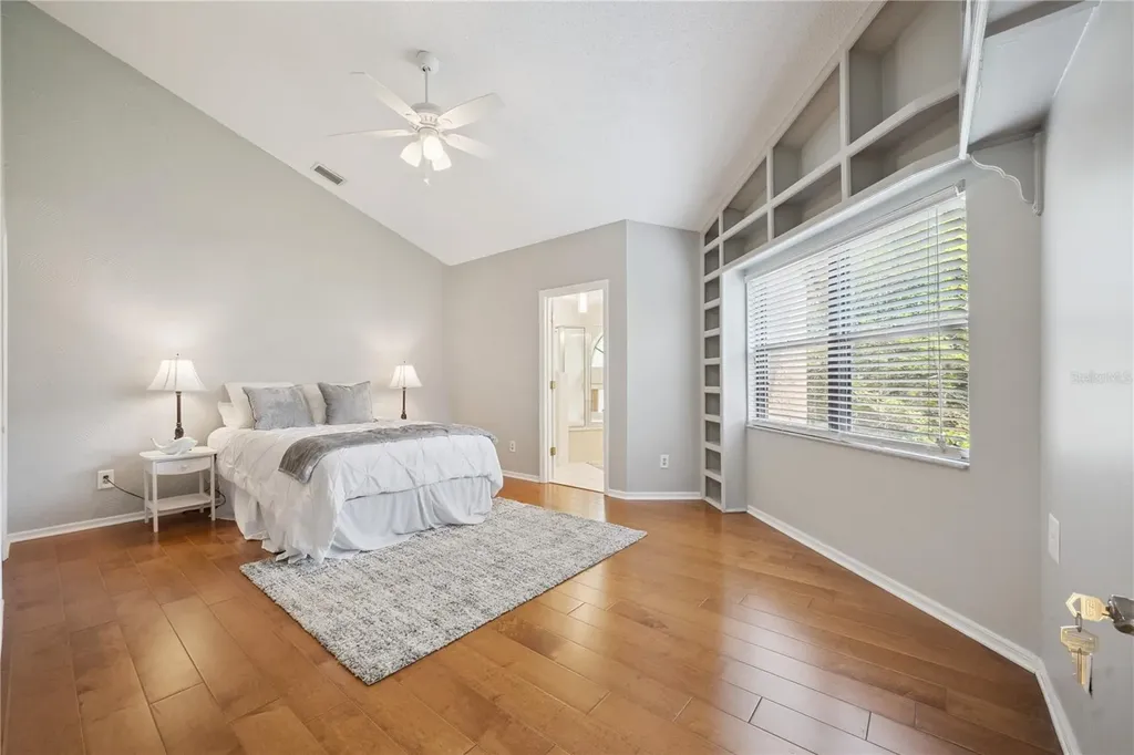 2928 Lake Pineloch Boulevard Orlando FL 32806